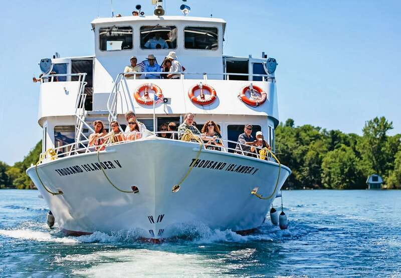 Gananoque: 1000 Islands Cruise & Optional Boldt Castle Entry - Passport rules are not optional
