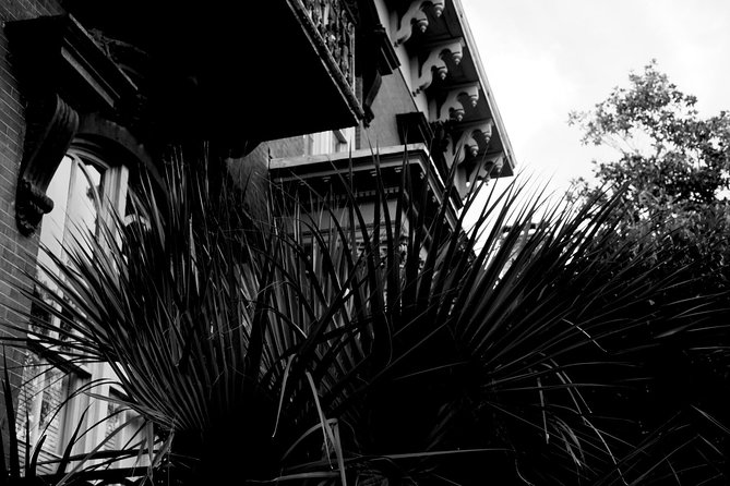 Genteel and Bard's Savannah Dark History and Ghost Encounter Walking Tour - Madison Square and the mark of war