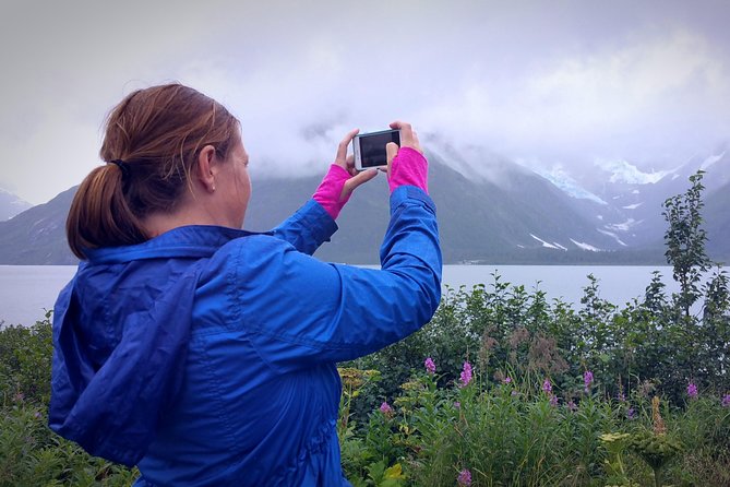 Glacier Hike on Matanuska Glacier - Best Vacation Value - Guides make the transfer and hike more useful