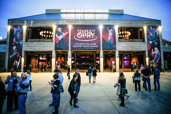 Grand Ole Opry House Guided Backstage Tour in Nashville - What the guides add to the visit
