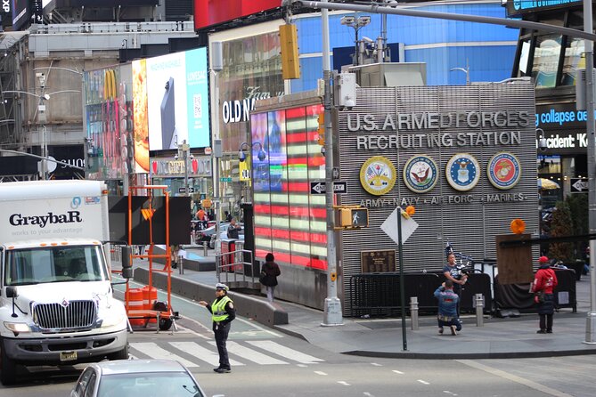 Gray Line New York Fully Guided 5 Hour Sightseeing Tour - Midtown from Times Square to St. Patrick’s Cathedral