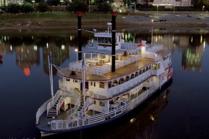Guided Memphis City Tour that includes Riverboat Cruise - A useful first day in Memphis