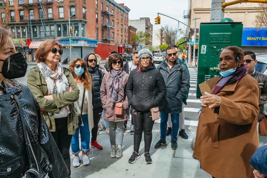Harlem: Central Harlem Sunday Gospel with Locals - The first walk through Central Harlem