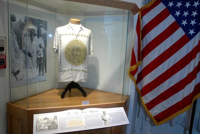 Harry S Truman Little White House Admission - The presidential limousine, gardens, and grounds