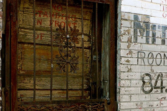 Haunted Memphis Walking Ghost Tour - Puck Food Hall and Memphis voodoo lore