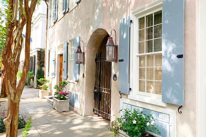 Hidden Alleyways and Historic Sites Small-Group Walking Tour - A necessary note about historical balance