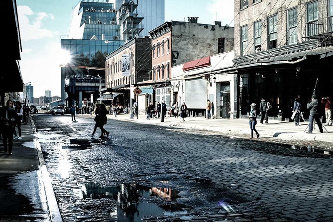High Line and Chelsea Small Group Tour - Walking, weather, and access