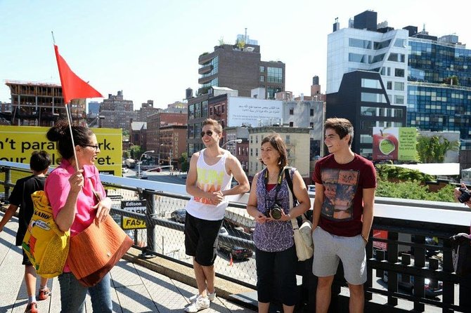 High Line and Chelsea Small Group Tour - Chelsea reveals more at street level