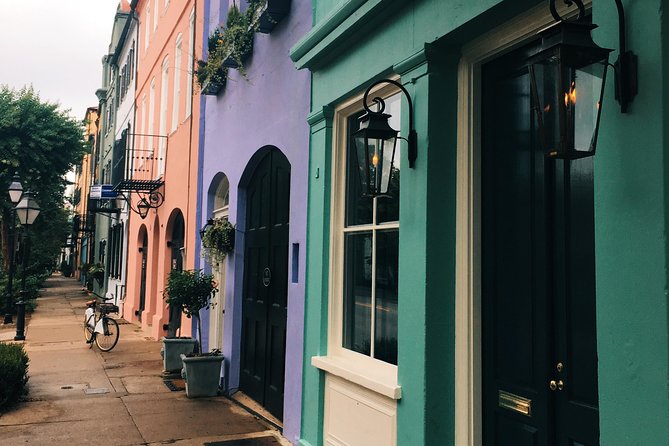 Highlights of Charleston Guided Walking Tour - The Pink House Gallery and the scale of old Charleston