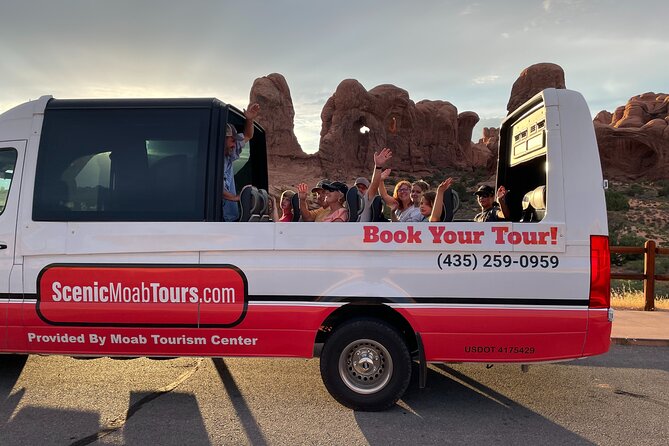 HIGHLY RATED Arches National Park Sightseeing Tour From Moab Utah - Delicate Arch from the lower viewpoint
