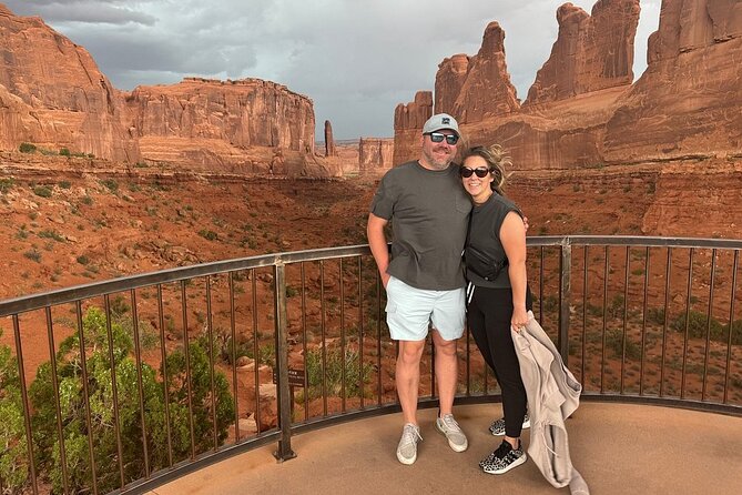 HIGHLY RATED Arches National Park Sightseeing Tour From Moab Utah - The Windows section: the busiest cluster of arches