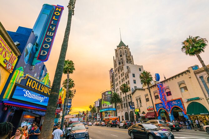Hollywood and Celebrity Homes Bus Tour - Starting on Sunset Boulevard