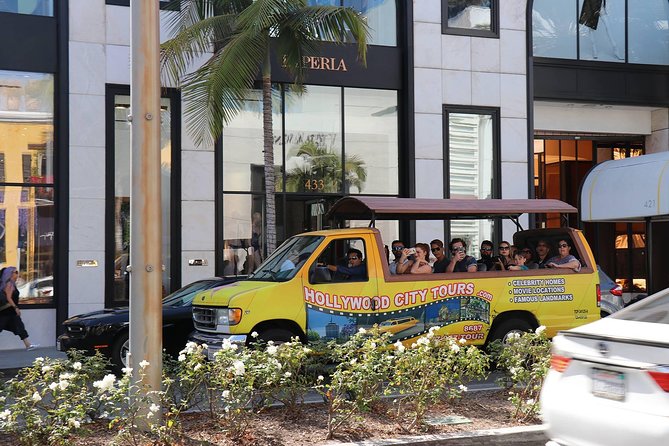 Hollywood and Celebrity Homes Bus Tour - Beverly Hills and the ten-minute stop
