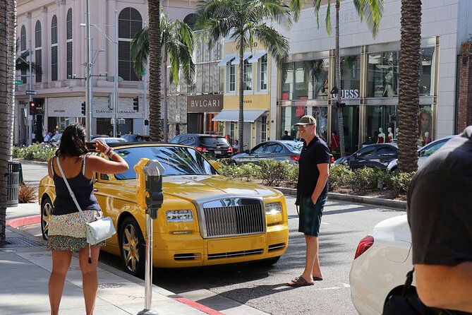 Hollywood and Celebrity Homes Bus Tour - Sunset Strip after dark or in daylight
