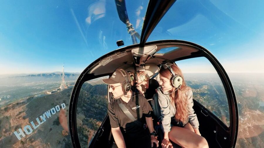 Hollywood & Beverly Hills Celebrity Helicopter Tour - Universal Studios, Hollywood Bowl, and Warner Bros.