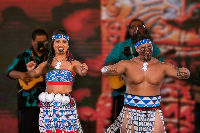 Honolulu: Ka Moana Lūʻau at Aloha Tower – Oceanfront Luau Show - Drinks and package details need a close look