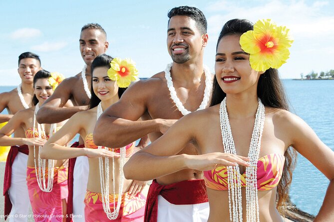 Honolulu: Three Star Deluxe Sunset Dinner Cruise and Show - The music and Hawaiian show carry the evening