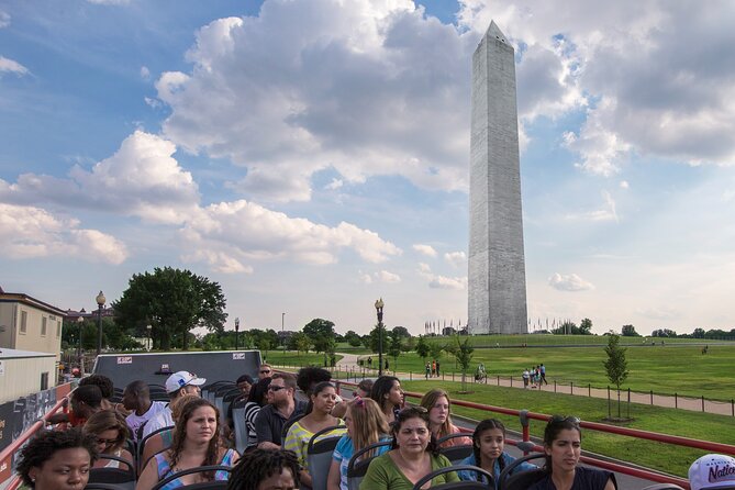 Hop-on Hop-off Sightseeing Tour by Open-top Bus with 18 Stops - Union Station and the Capitol
