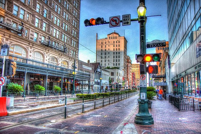 Houston's Official City & Mural Tour! - Weekend guide or weekday recorded audio