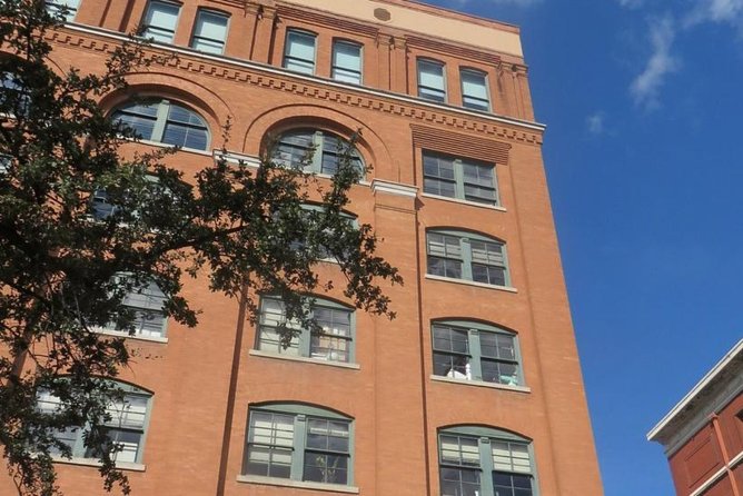 JFK Assassination and Museum Tour with Lee Harvey Oswald Rooming House - The Oswald Rooming House in a short visit
