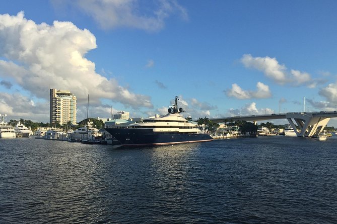 Jungle Queen Riverboat 90-Minute Narrated Sightseeing Cruise in Fort Lauderdale - Commentary, humor, and the pace of the cruise