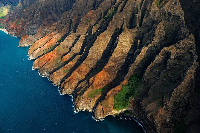Kauai Airplane Tour: Na Pali Coast, Waterfalls & Window Seats - Starting at Lihue Airport