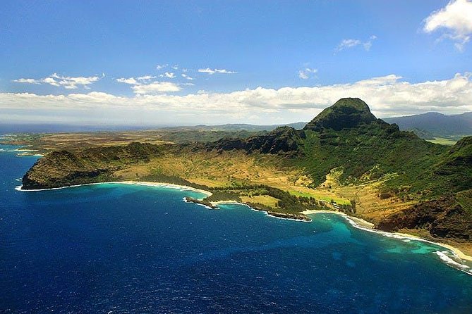 Kauai Deluxe Sightseeing Flight - Hanalei Bay and the waterfall-filled valley
