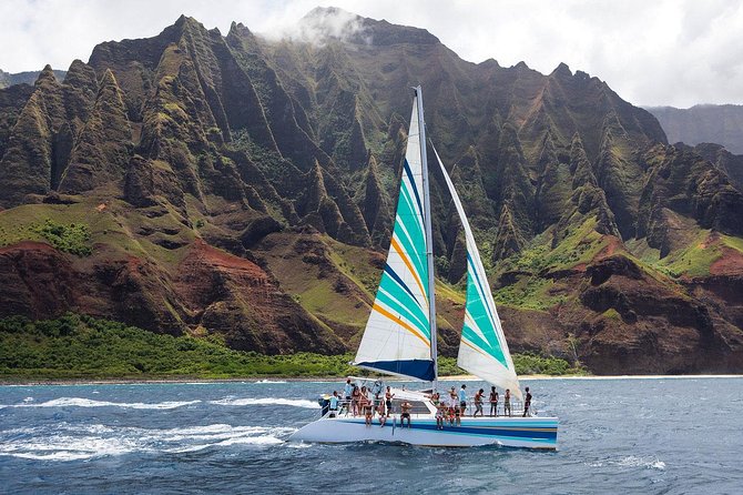Kauai: Leila Na Pali Sunset Dinner Sail - The Na Pali Coast from sea level