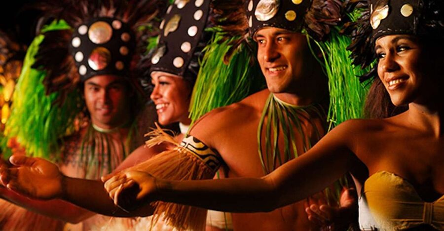 Kauai: Luau Kalamaku with Buffet Dinner & Show - Music, hula, and the road to Kalamaku