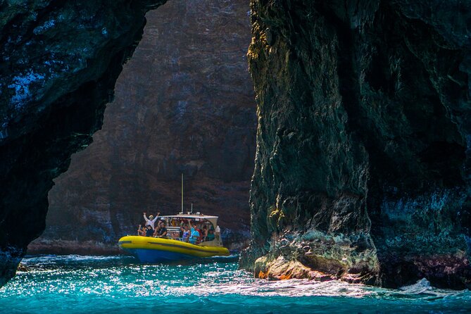 Kauai: Na Pali Coast Super Raft Snorkel Adventure - Snorkeling with tropical fish and turtles