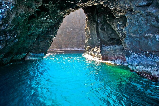Kauai: Nā Pali Coast Zodiac Raft Expedition and Snorkeling - A close-up view of the Nā Pali Coast