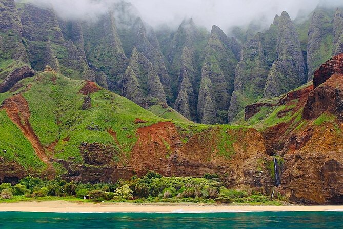 Kauai: Nā Pali Coast Zodiac Raft Expedition and Snorkeling - Snacks, wet clothes, and what to bring