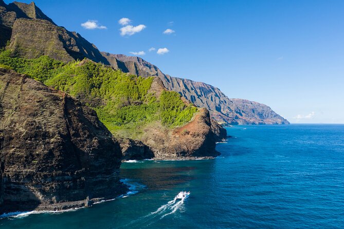 Kauai: Na Pali Sunset & Sightsee Boat Tour - The ride to the Na Pali Coast