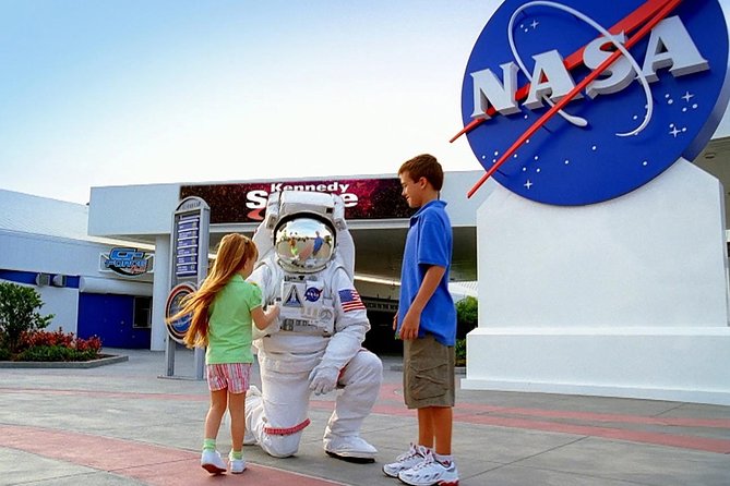 Kennedy Space Center with Transport from Orlando and Kissimmee - Talking with an astronaut