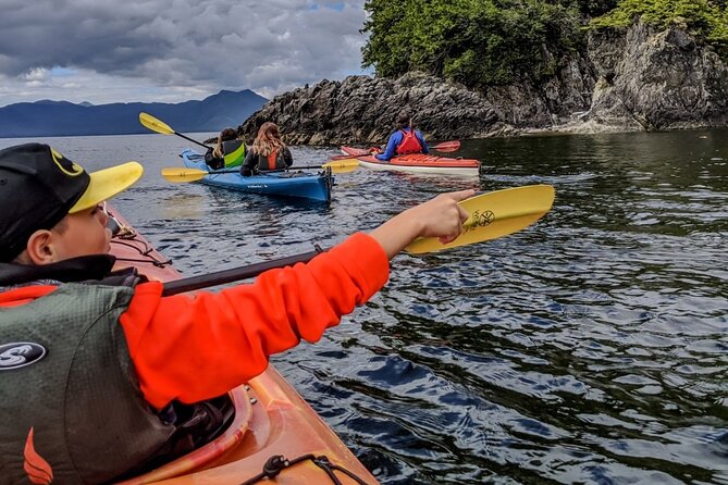 Ketchikan Kayak Eco-Tour - What two guides and 12 people mean in practice
