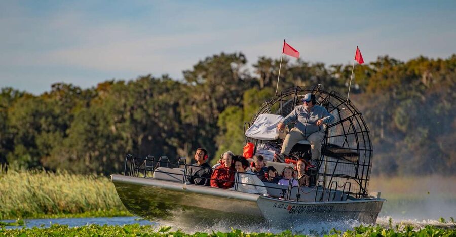 Kissimmee: Boggy Creek Airboat Ride with Optional Meal - Boggy Bottom Barbecue by the Lake