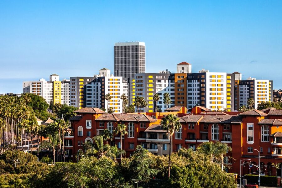 LA: Hop-on Hop-off Tour by Open-top Bus with 19 Stops - Museum Row and La Brea: the best stops for a longer break