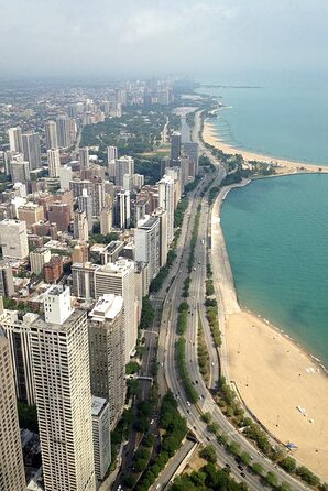 Lake Michigan Skyline Cruise in Chicago - Leaving Navy Pier for the open lake