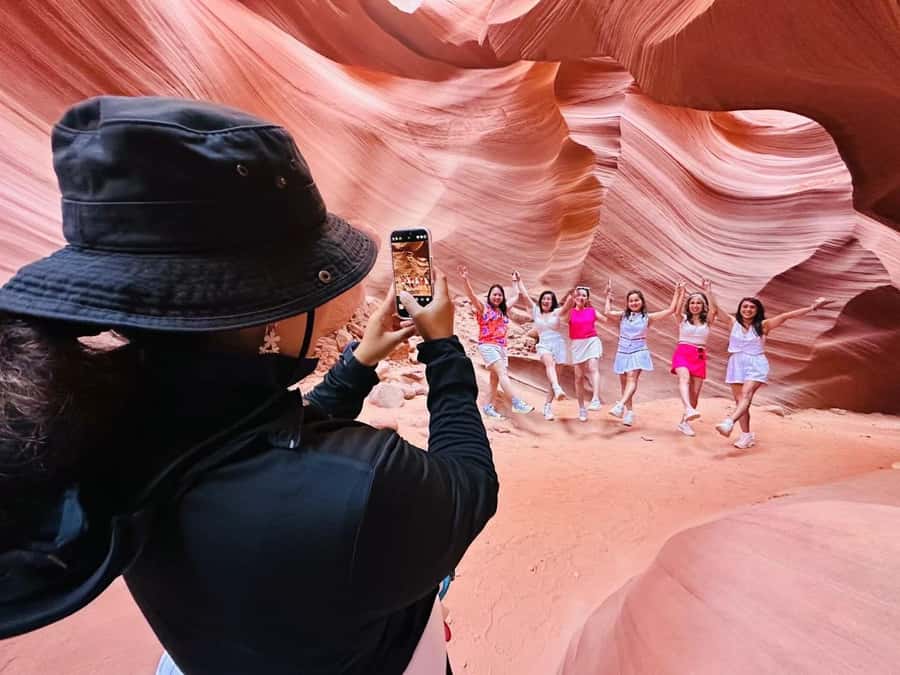 Las Vegas: Antelope Canyon Horseshoe Bend Tour & Lake Powell - Why this day trip works from Las Vegas