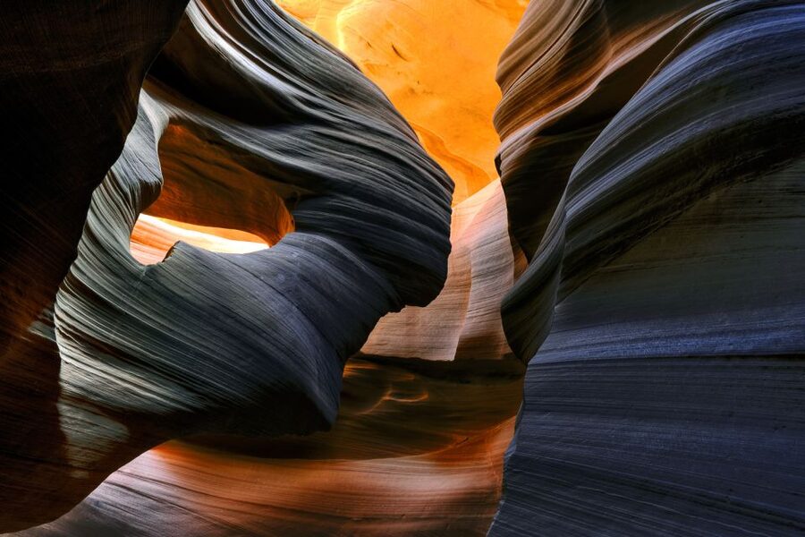 Las Vegas: Antelope Canyon Horseshoe Bend Tour & Lake Powell - Entering Antelope Canyon with a Navajo guide