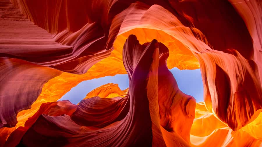 Las Vegas: Antelope Canyon Horseshoe Bend Tour & Lake Powell - Heat, clothing, and physical demands