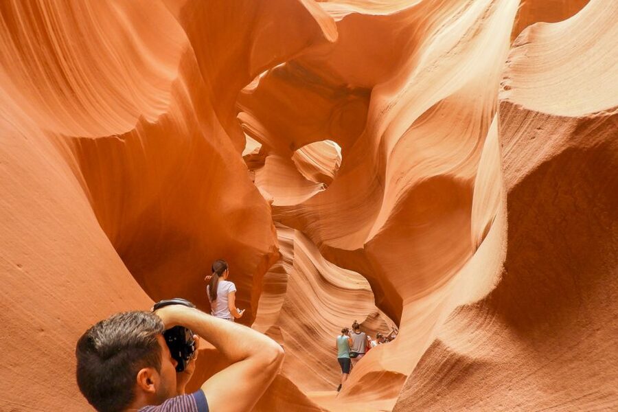 Las Vegas: Antelope Canyon & Horseshoe Bend Tour with Pickup - The driver-guide can shape the whole day