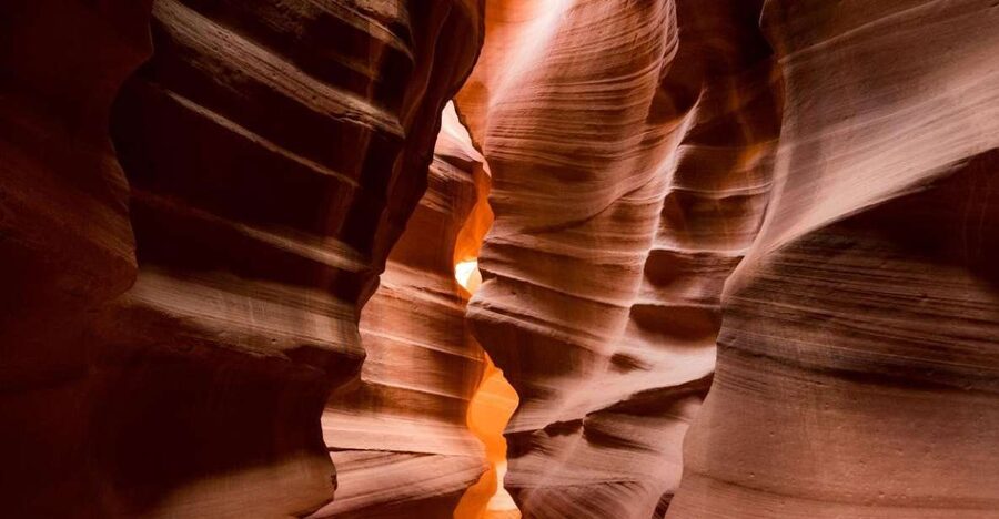 Las Vegas: Antelope Canyon & Horseshoe Bend with Lunch, WiFi - Entering the sculpted corridors of Antelope Canyon