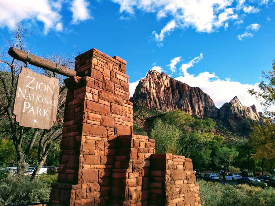 Las Vegas: Bryce and Zion National Parks Tour with Lunch - The long ride through the Mojave