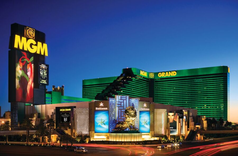 Las Vegas: David Copperfield at the MGM Grand - Grand illusions, including the Great Wall of China