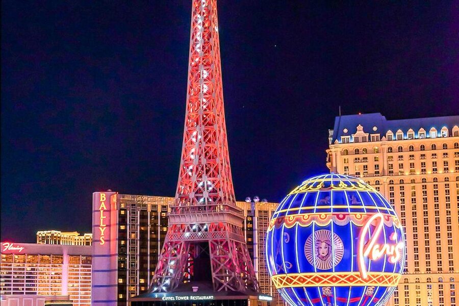 Las Vegas: Eiffel Tower Viewing Deck Entrance Ticket - A half-scale tower with a very full-size view
