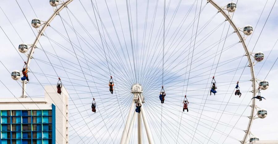 Las Vegas: FLY LINQ Zipline Ticket - Flying above the LINQ Promenade