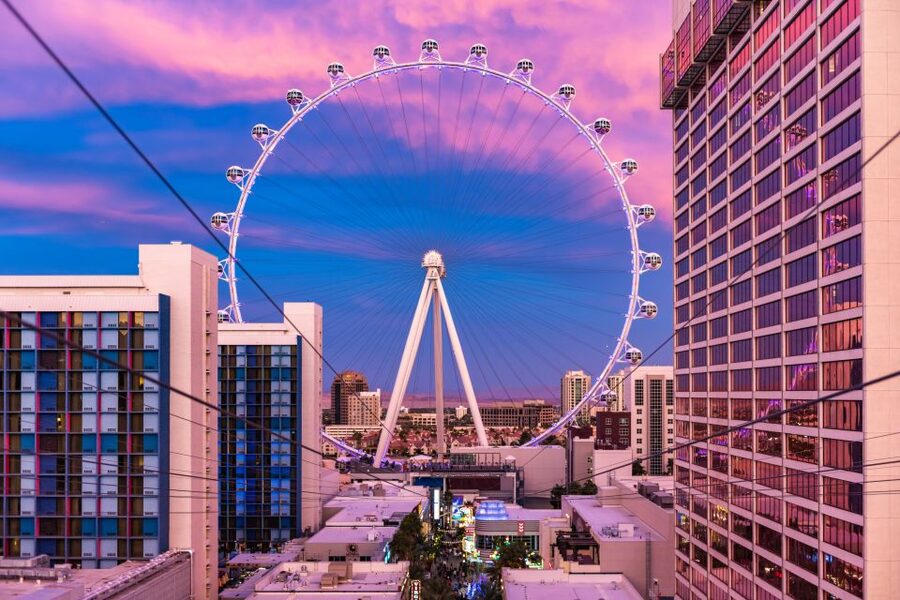 Las Vegas: FLY LINQ Zipline Ticket - Seated flight or superhero position