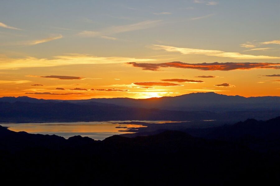 Las Vegas: Grand Canyon Helicopter Landing Tour - The return flight to Boulder City