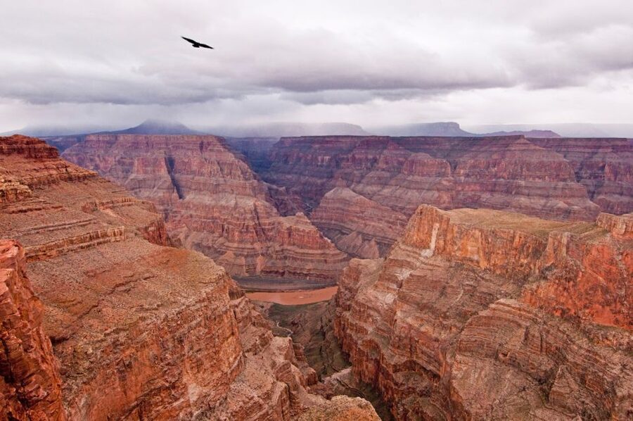 Las Vegas: Grand Canyon Helicopter Landing Tour - From Boulder City to the Hoover Dam